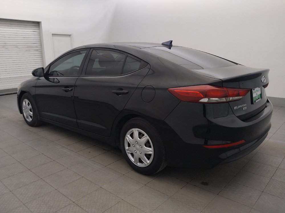Used 2017 Hyundai Elantra SE FWD image 3