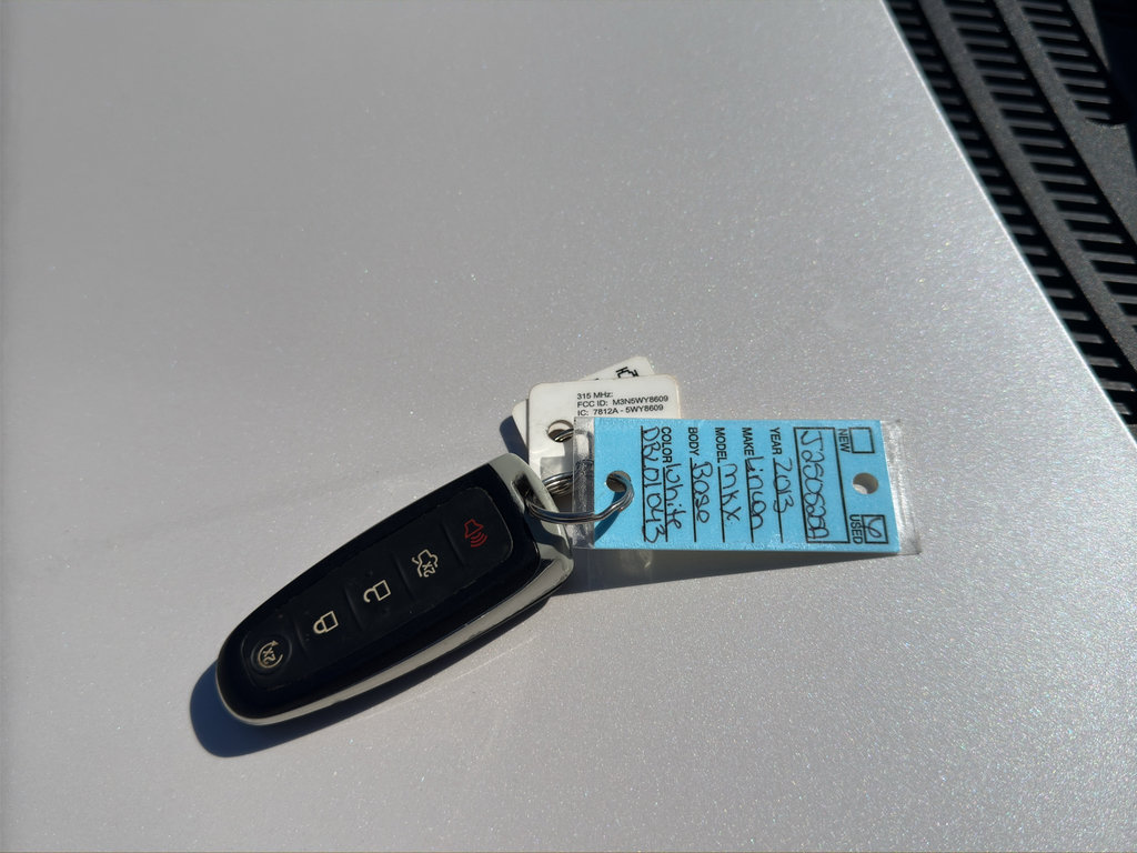 Used 2013 Lincoln MKX FWD image 15