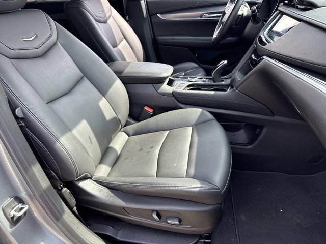 Used 2023 Cadillac XT6 Luxury image 9