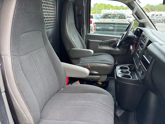 Used 2023 Chevrolet Express 2500 w/ Driver Convenience Package RWD image 20