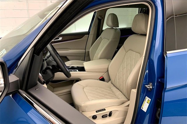 Used 2025 Volkswagen Atlas SEL Premium R-Line image 25