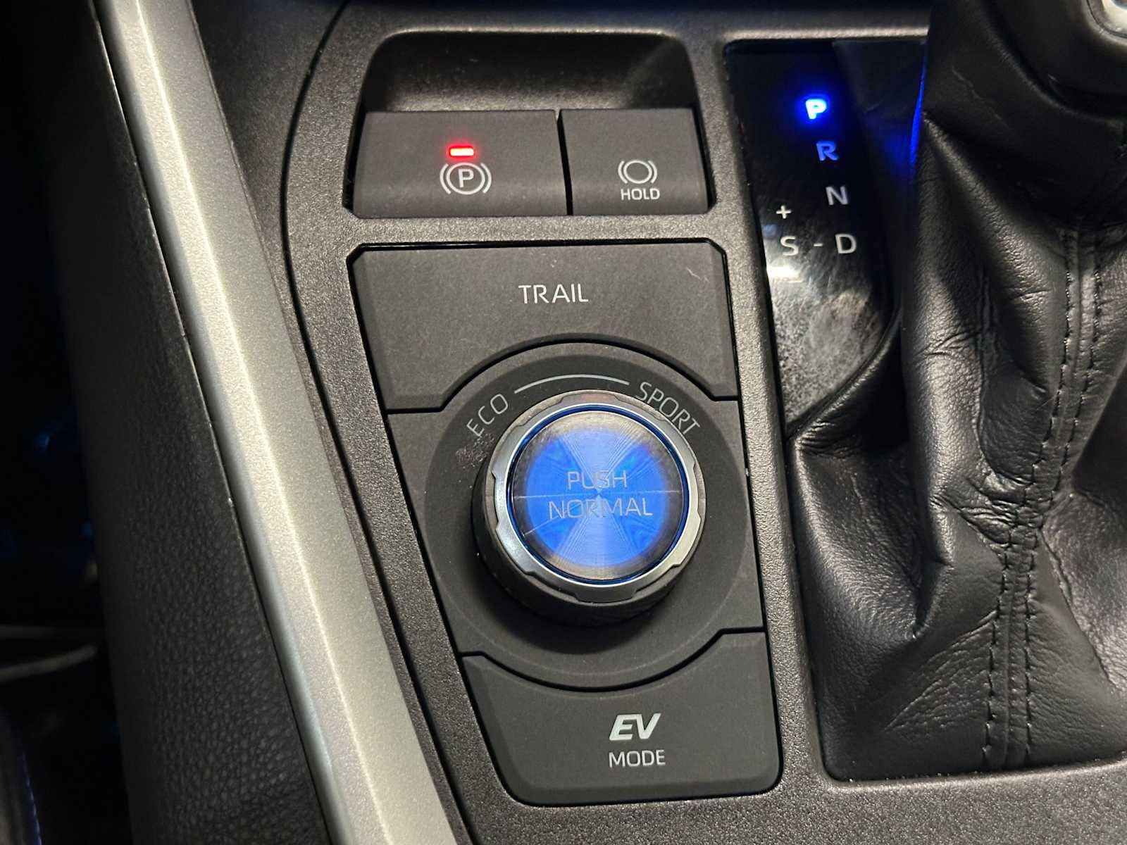 Used 2021 Toyota RAV4 XSE image 16