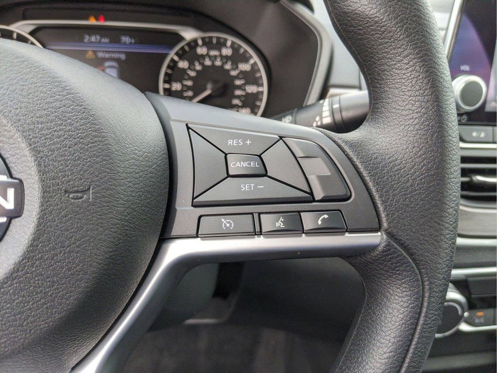 New 2025 Nissan Altima 2.5 SV FWD image 32