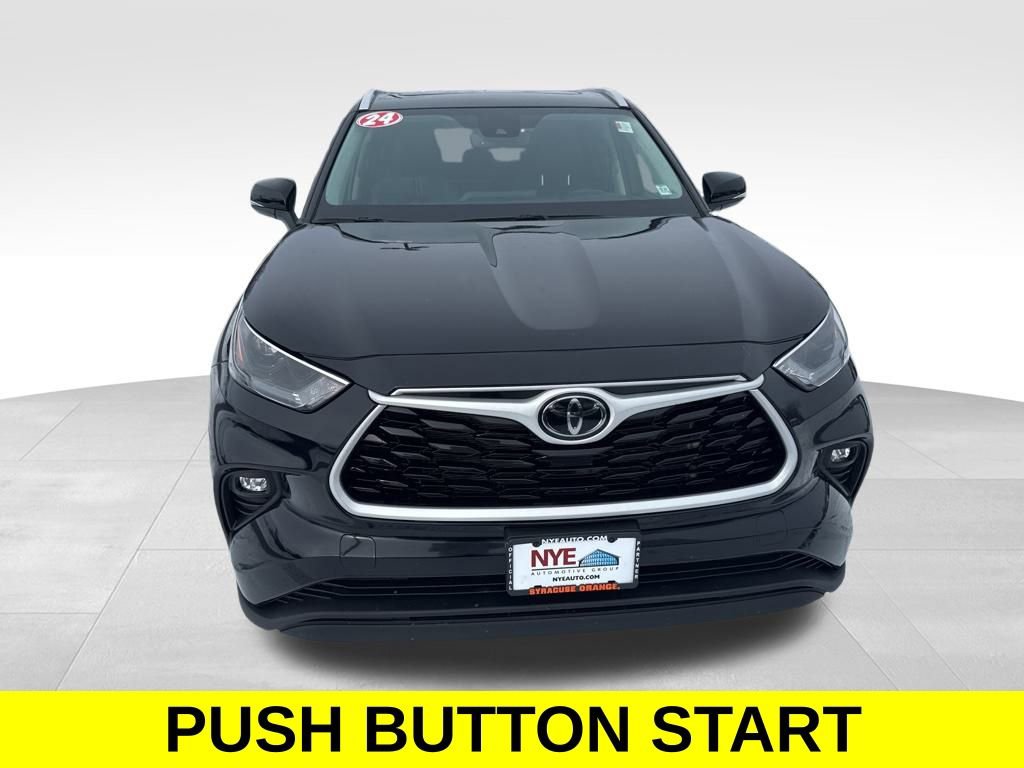 Used 2024 Toyota Highlander XLE image 8