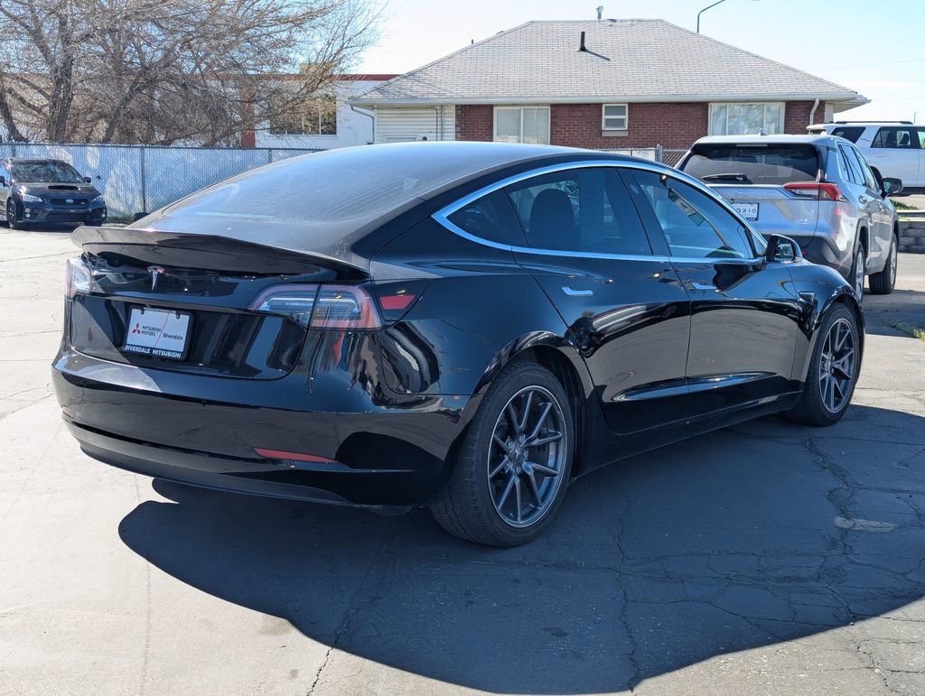 Used 2019 Tesla Model 3 image 3