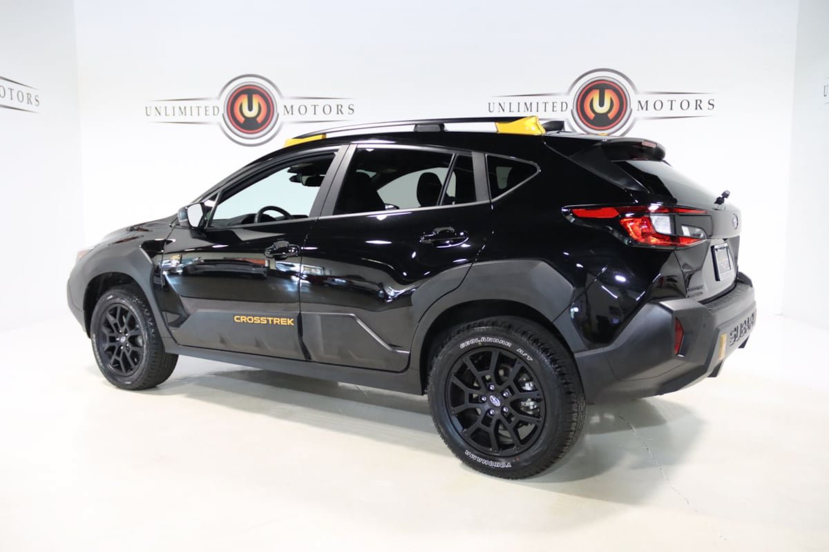 Used 2025 Subaru Crosstrek 2.5i Wilderness AWD/4WD image 3