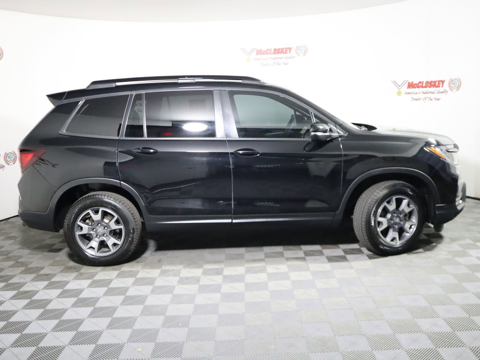 Used 2022 Honda Passport TrailSport image 3
