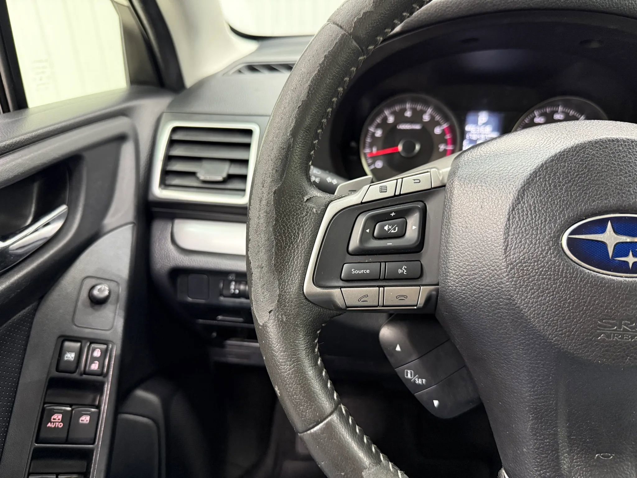 Used 2016 Subaru Forester 2.0XT Premium AWD/4WD image 28