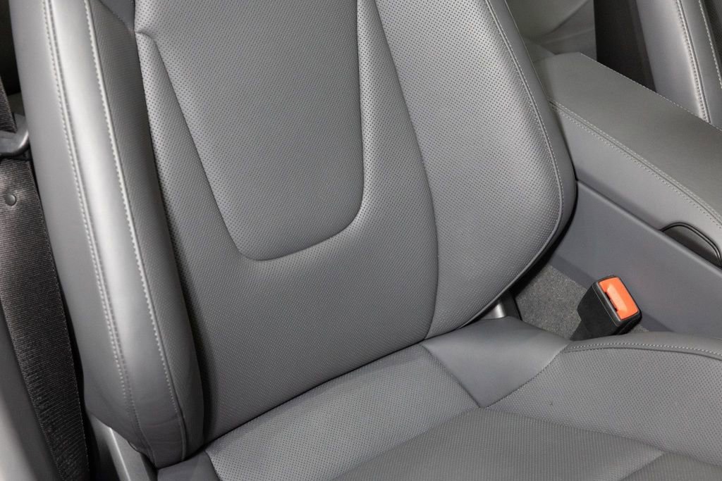 Used 2023 Porsche 911 Carrera w/ Sport Chrono Package image 40