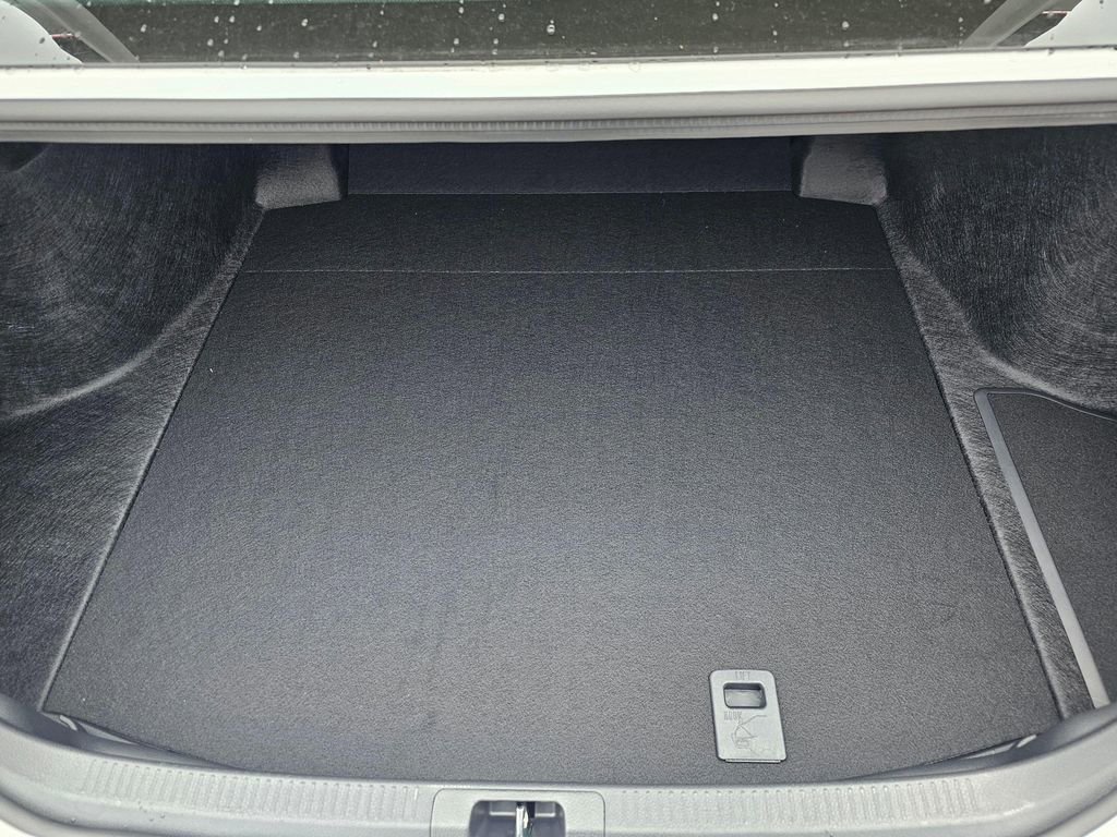 New 2026 Toyota Camry Hybrid image 14