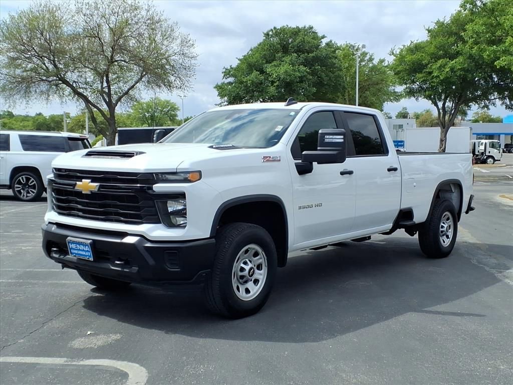 Used 2024 Chevrolet Silverado 3500 W/T AWD/4WD image 4