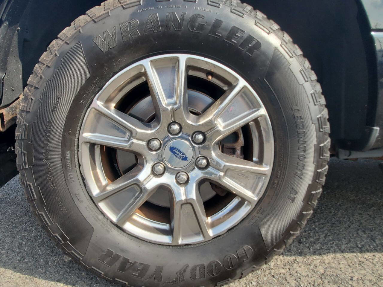 Used 2017 Ford F150 XLT w/ Equipment Group 301A Mid AWD/4WD image 20