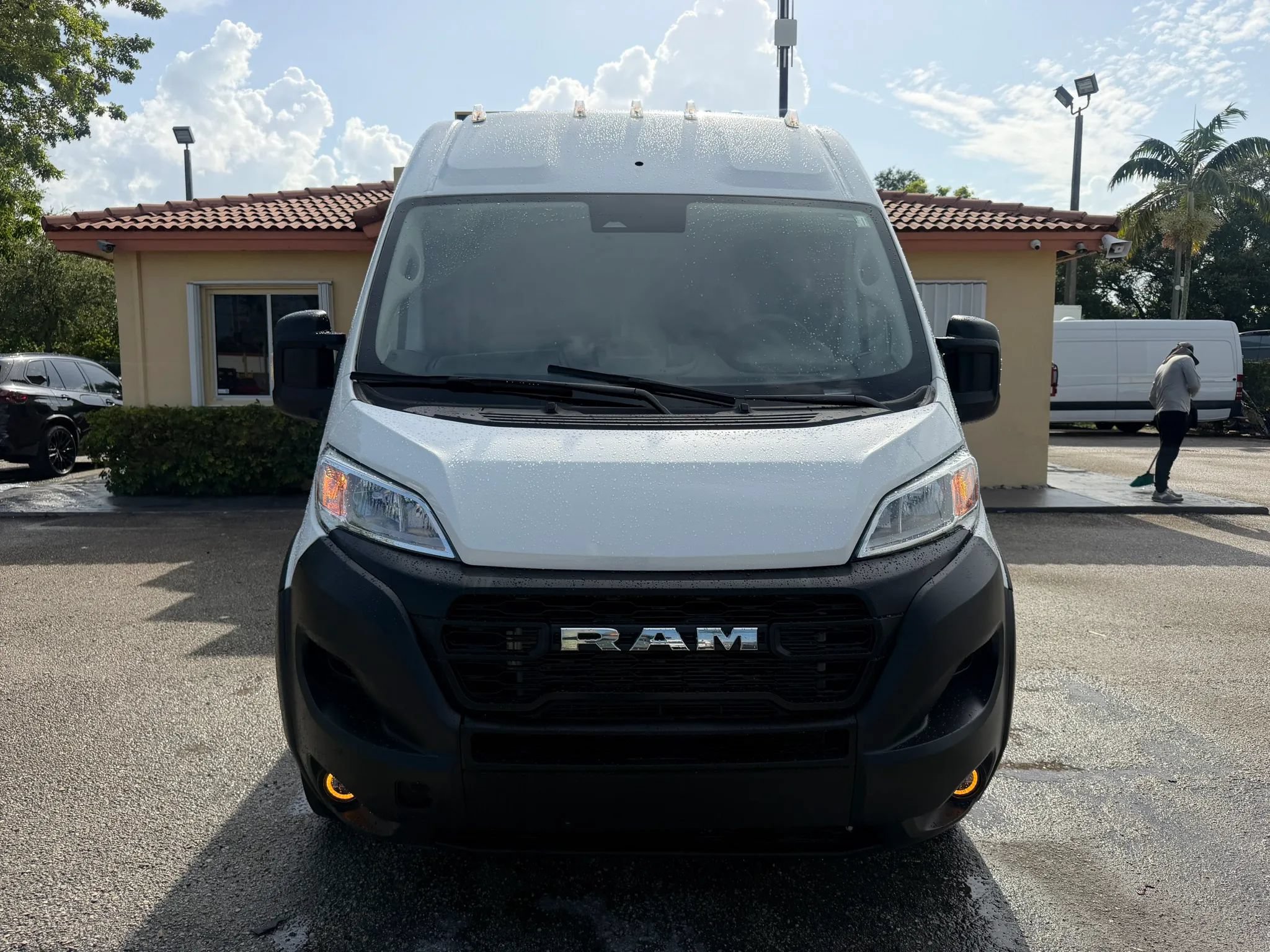Used 2025 RAM ProMaster 2500 w/ Convenience Group FWD image 11