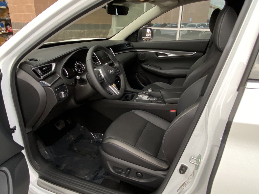 Used 2024 INFINITI QX50 Luxe image 14