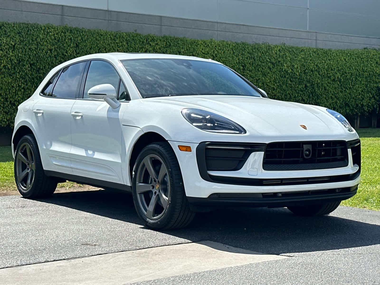 New 2026 Porsche Macan AWD/4WD image 10