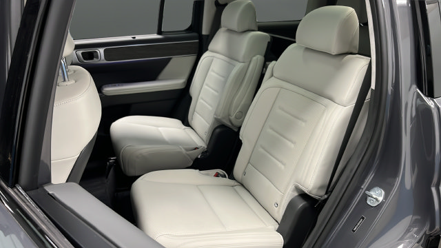 Used 2025 Hyundai Santa Fe Calligraphy AWD/4WD image 22