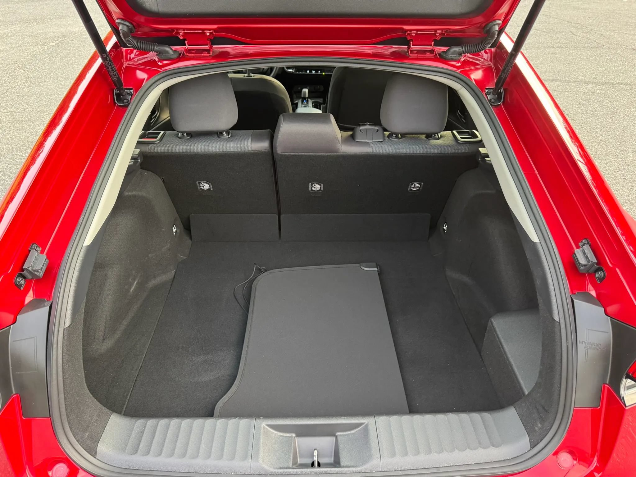 Used 2026 Toyota Prius LE FWD image 23
