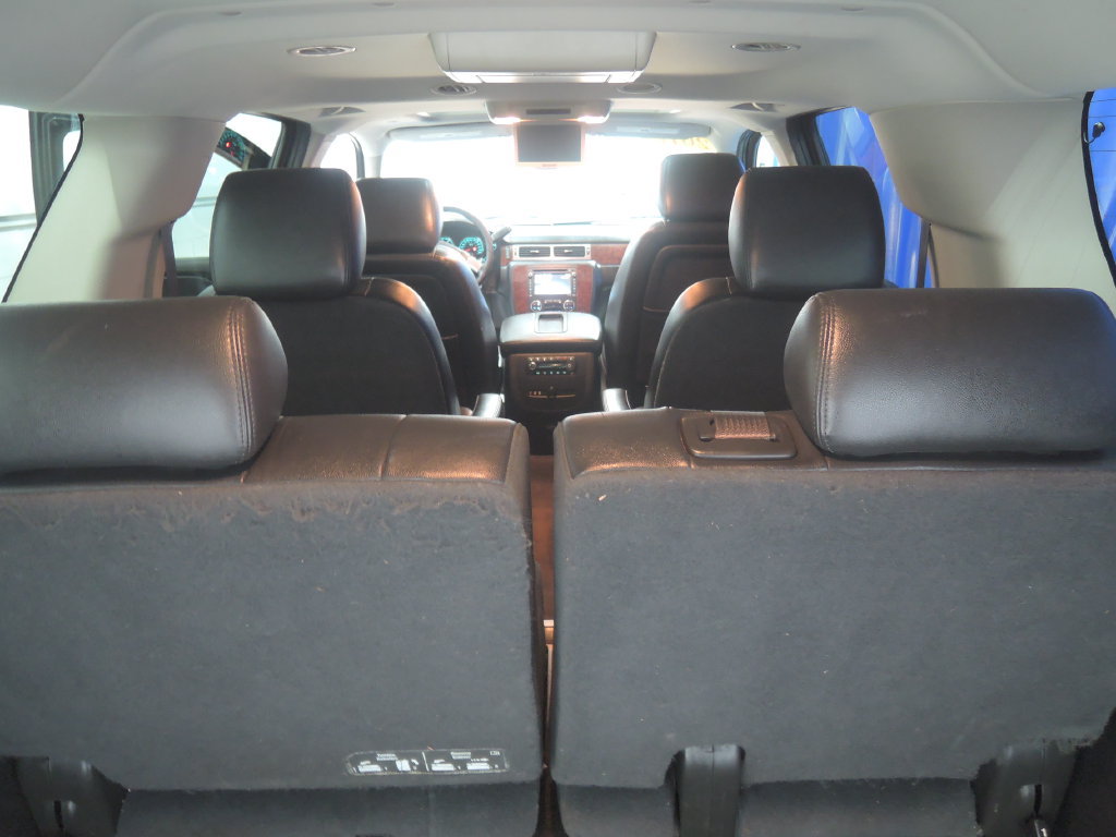 Used 2012 Chevrolet Suburban LTZ AWD/4WD image 27