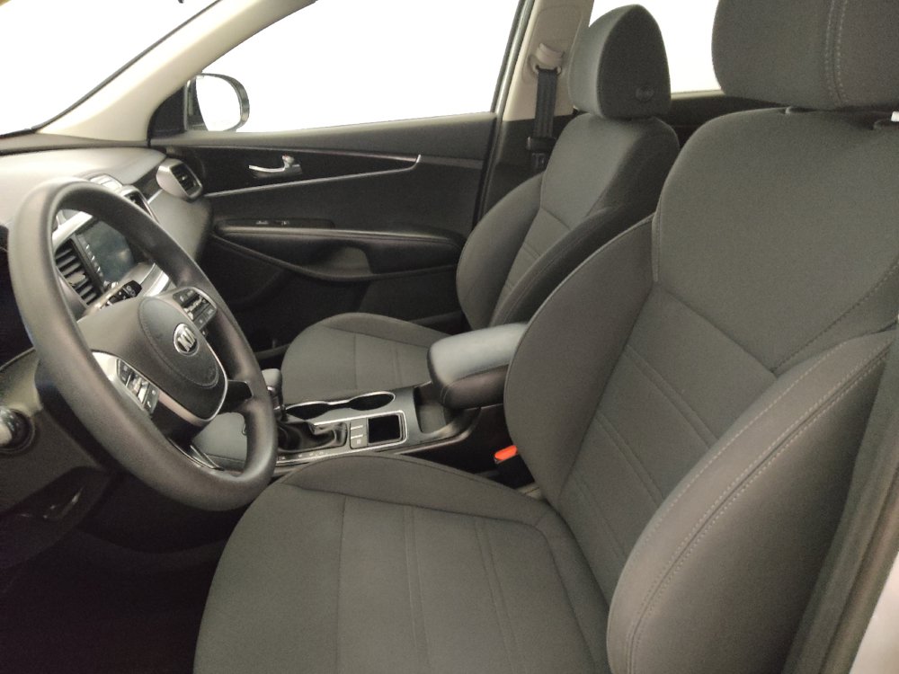 Used 2019 Kia Sorento FWD image 17