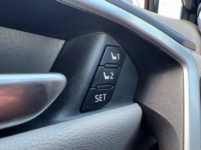 Used 2021 Toyota RAV4 Limited AWD/4WD image 21