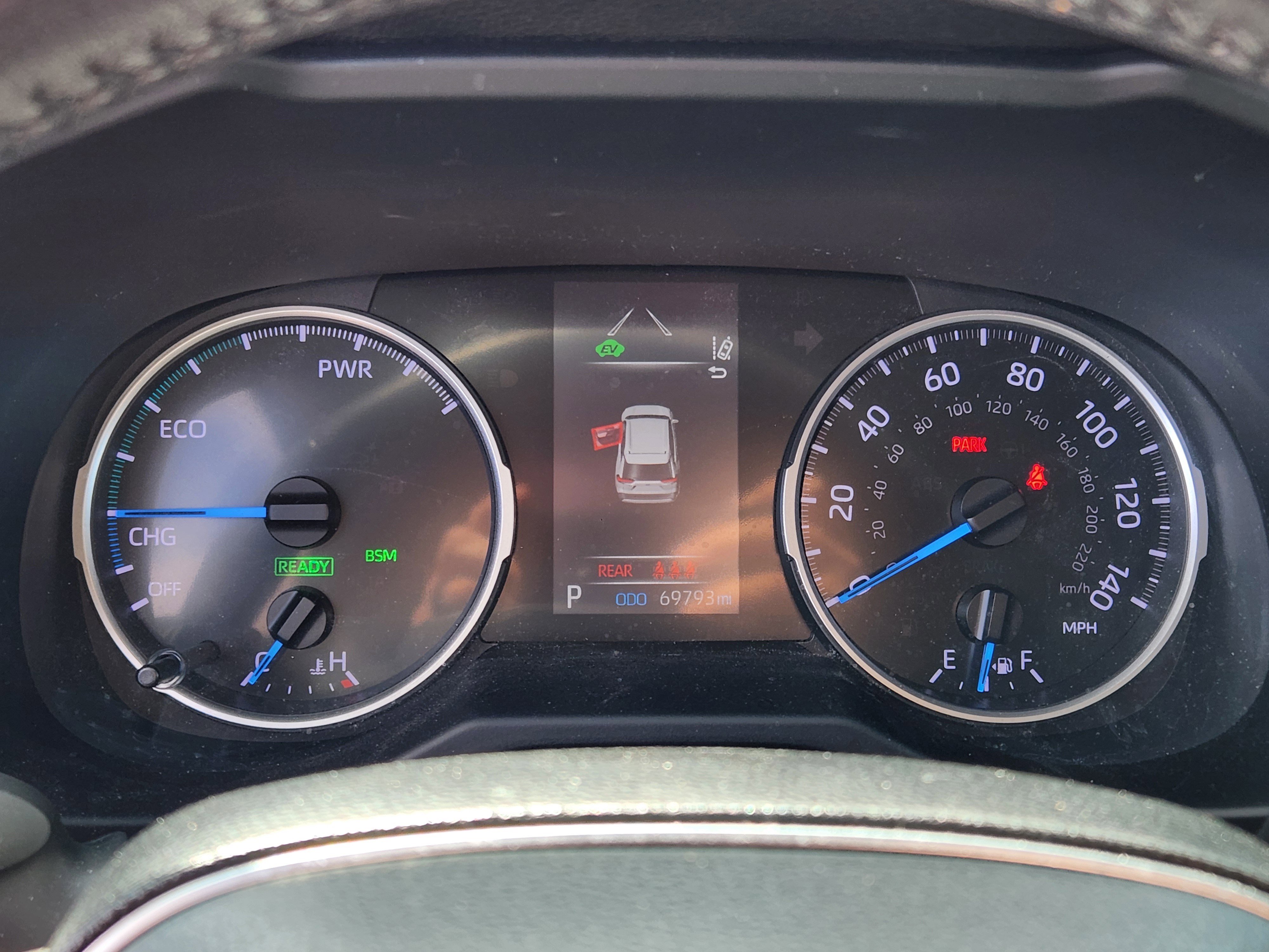 Used 2021 Toyota RAV4 XLE w/ Convenience Package image 19