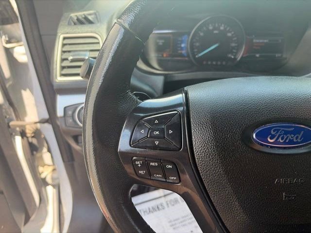 Used 2017 Ford Explorer XLT FWD image 15