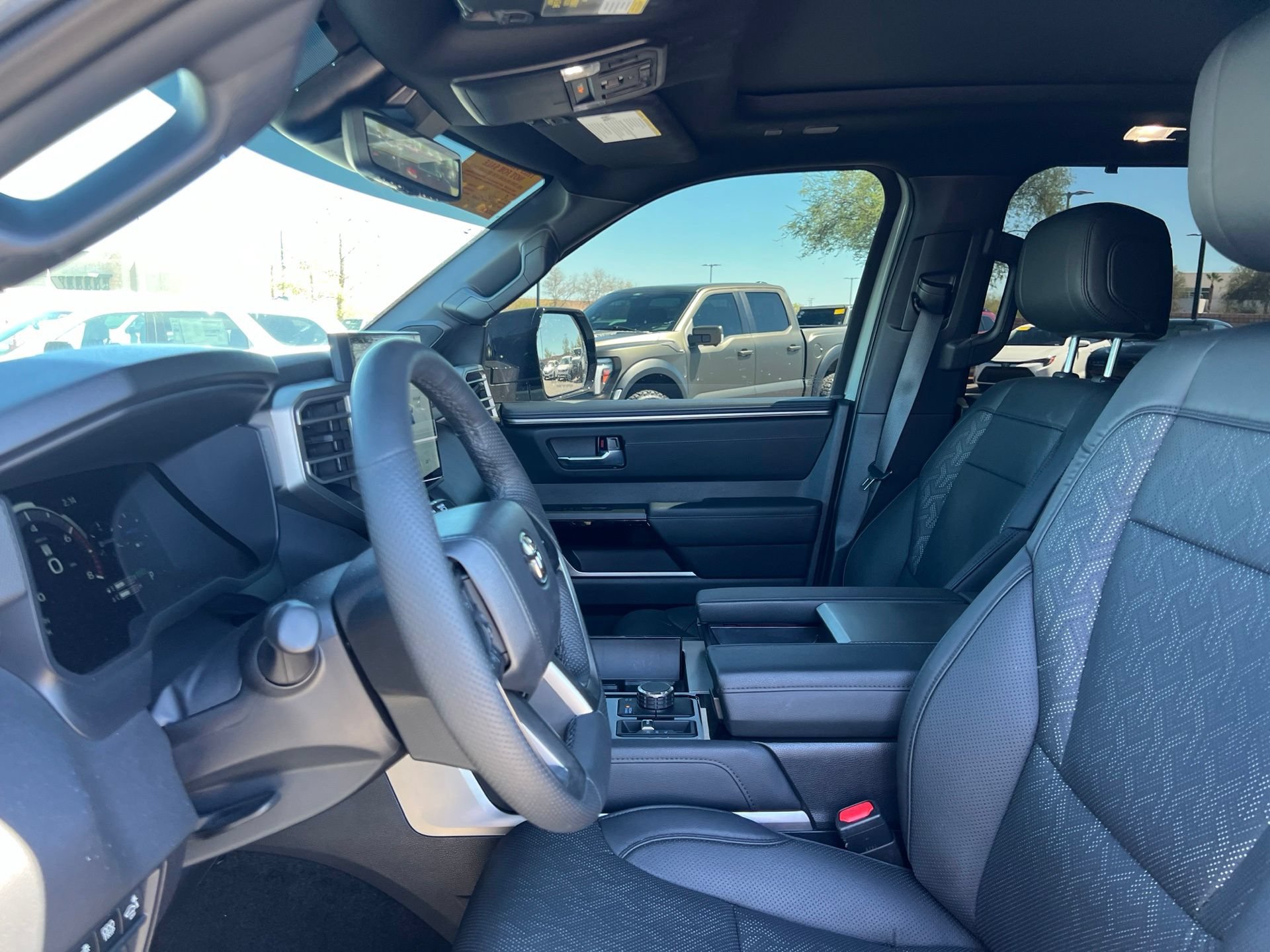 Used 2025 Toyota Sequoia Limited AWD/4WD image 31