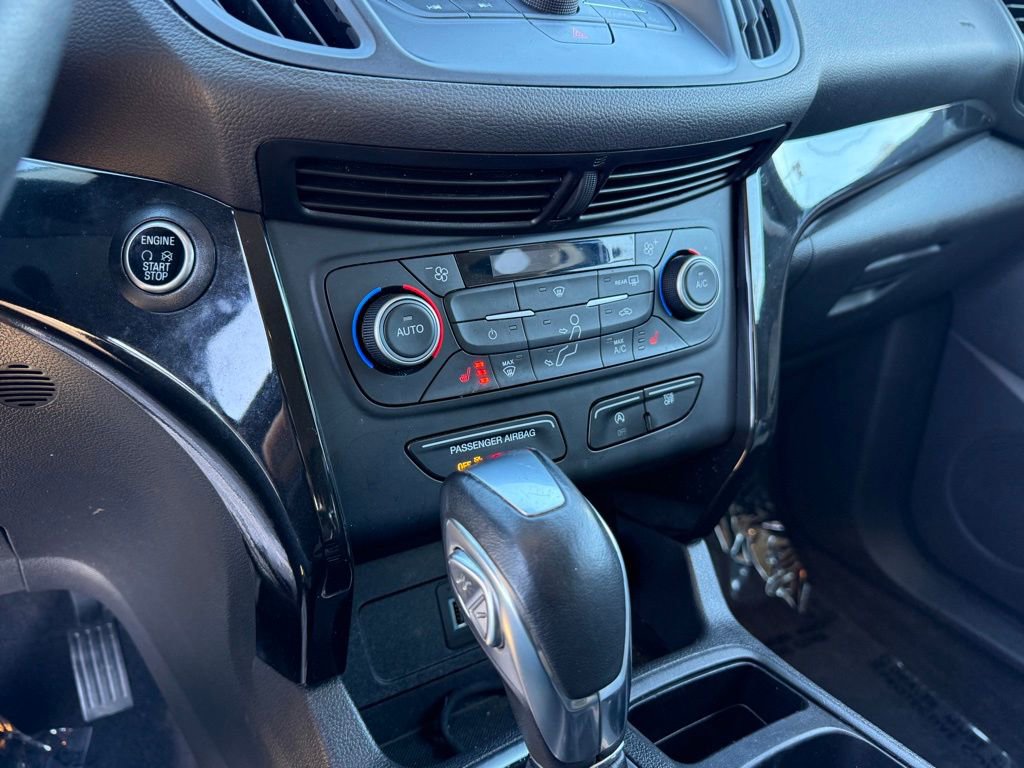 Used 2019 Ford Escape SEL image 21