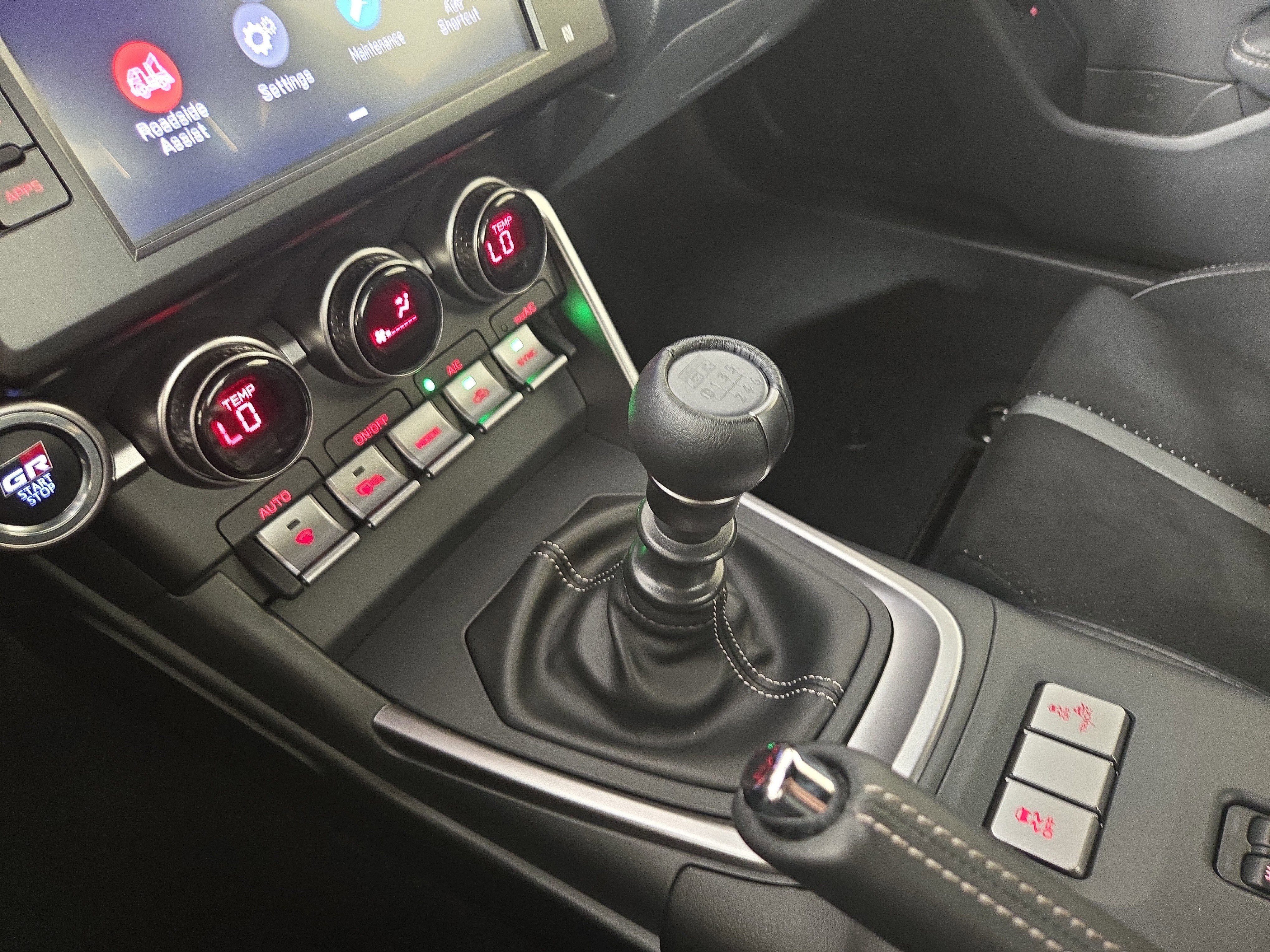 Used 2025 Toyota GR86 Premium w/ ALL Weather Mat Package (TMS) image 22