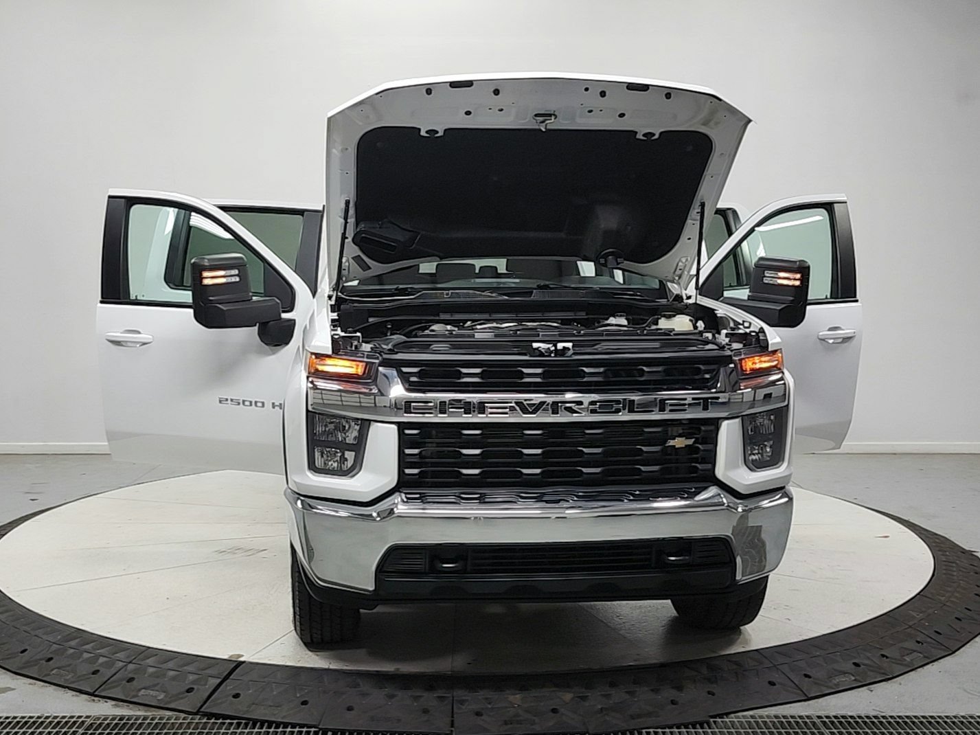 Used 2022 Chevrolet Silverado 2500 LT w/ Fleet Comfort Package AWD/4WD image 11