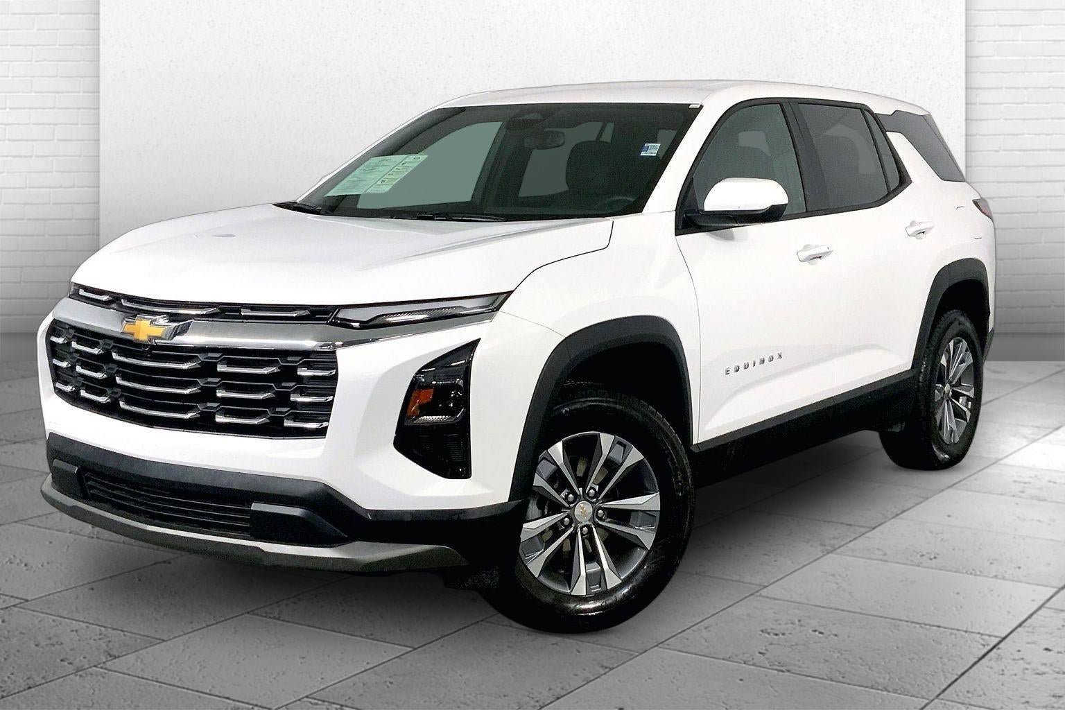 Used 2026 Chevrolet Equinox LT AWD/4WD image 12