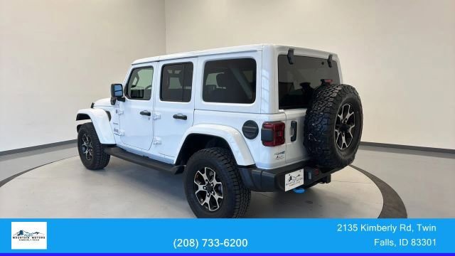 Used 2022 Jeep Wrangler Unlimited Sahara w/ Cold Weather Group AWD/4WD image 5