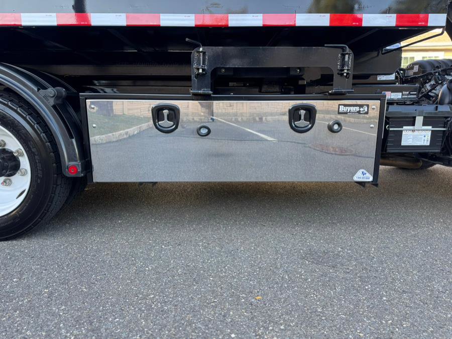 Used 2024 Isuzu NPR image 20