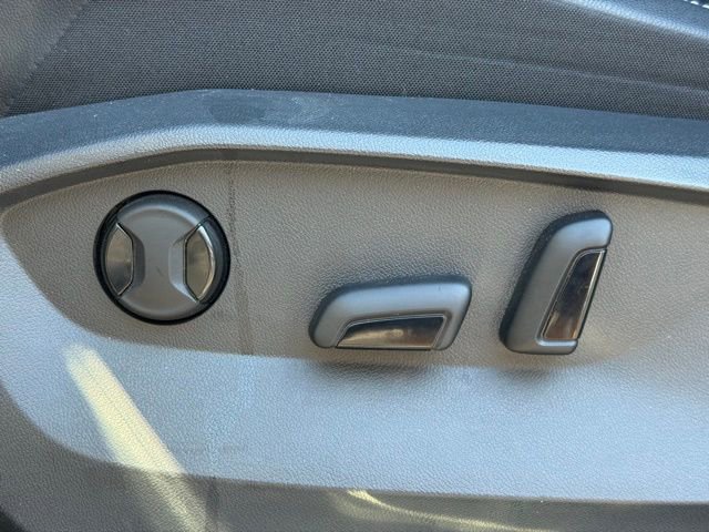 Used 2022 Volkswagen Tiguan SE R-Line image 13