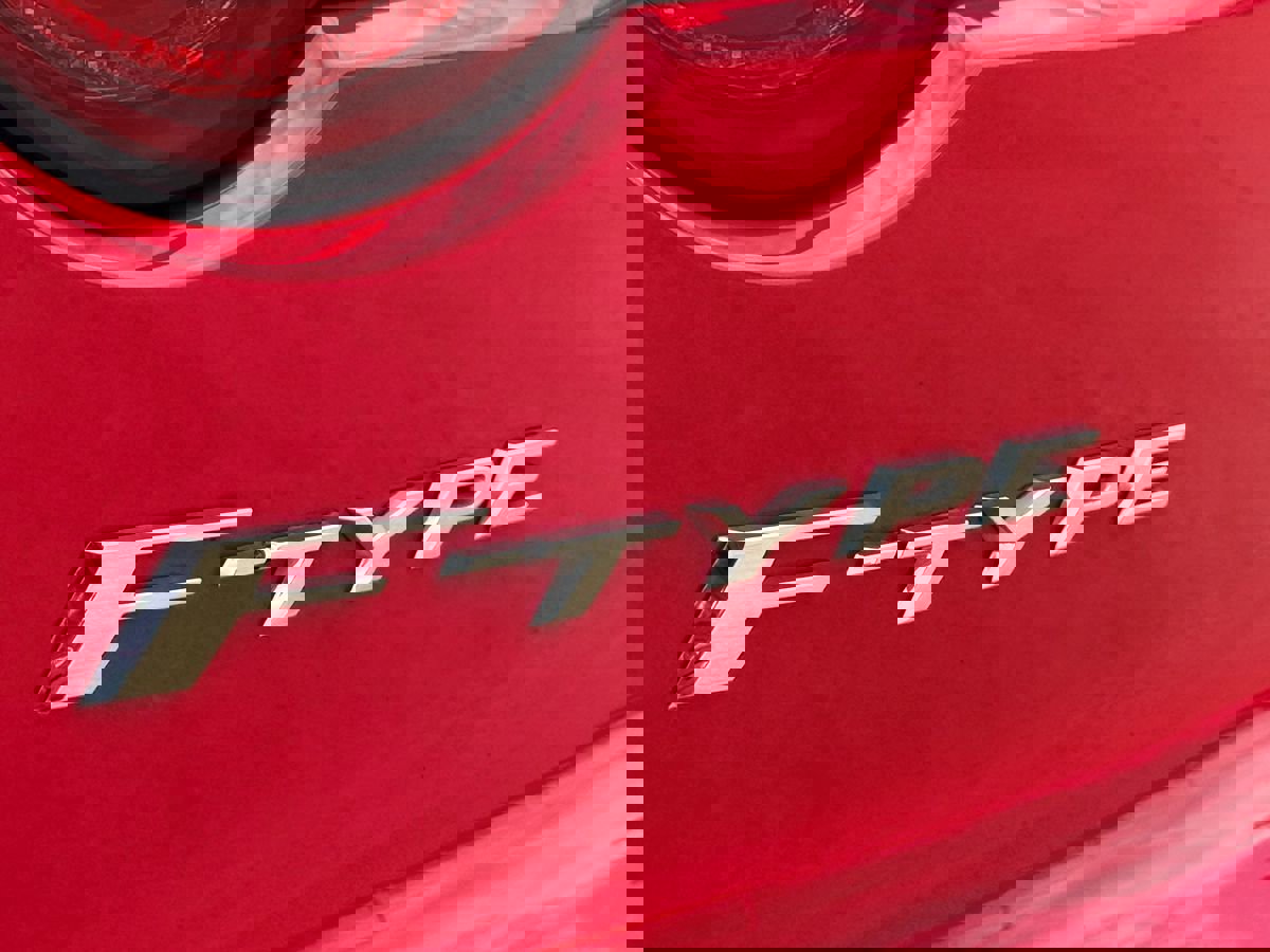 Used 2020 Jaguar F-TYPE Checkered Flag image 10