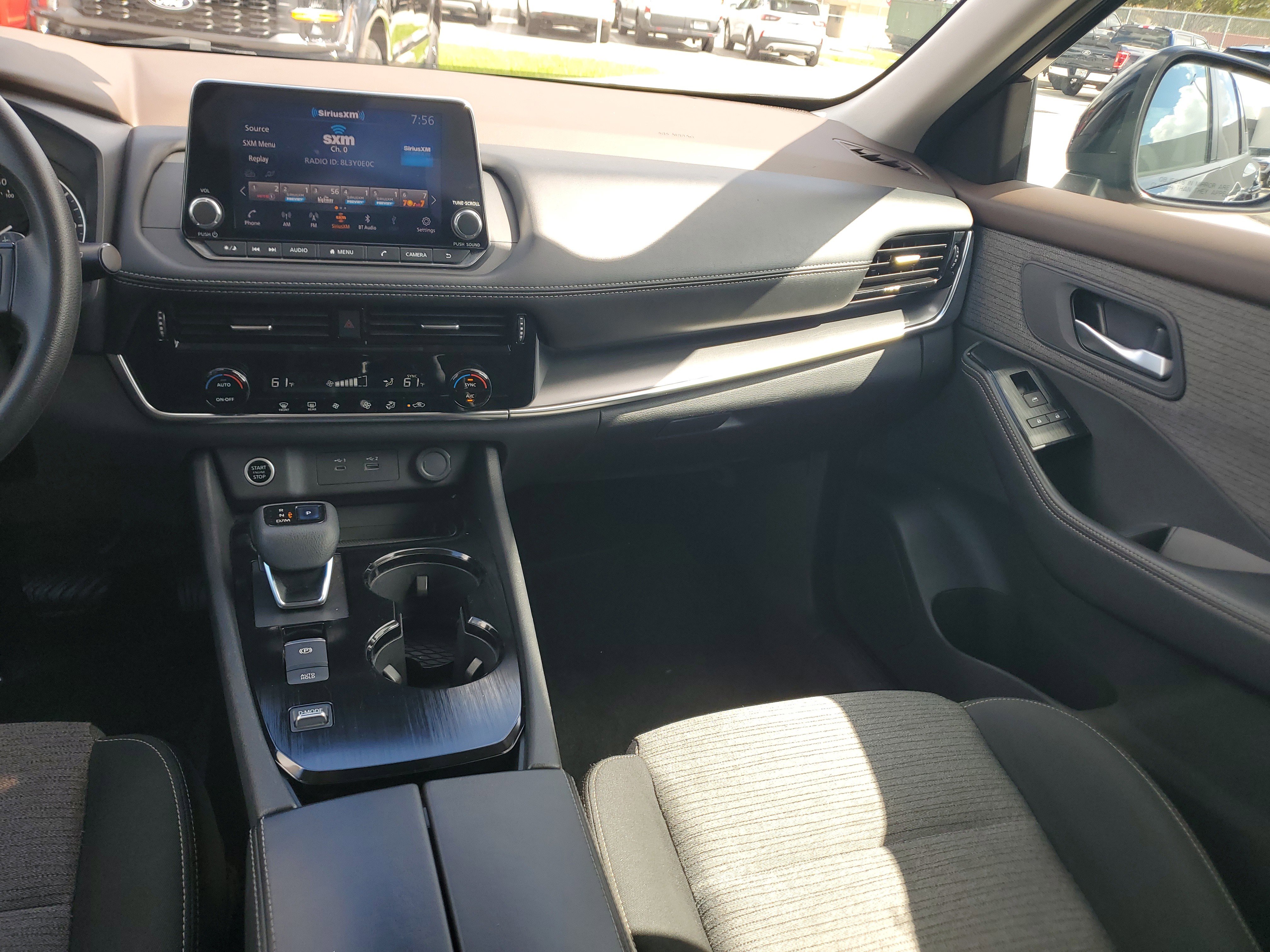 Used 2022 Nissan Rogue SV image 17