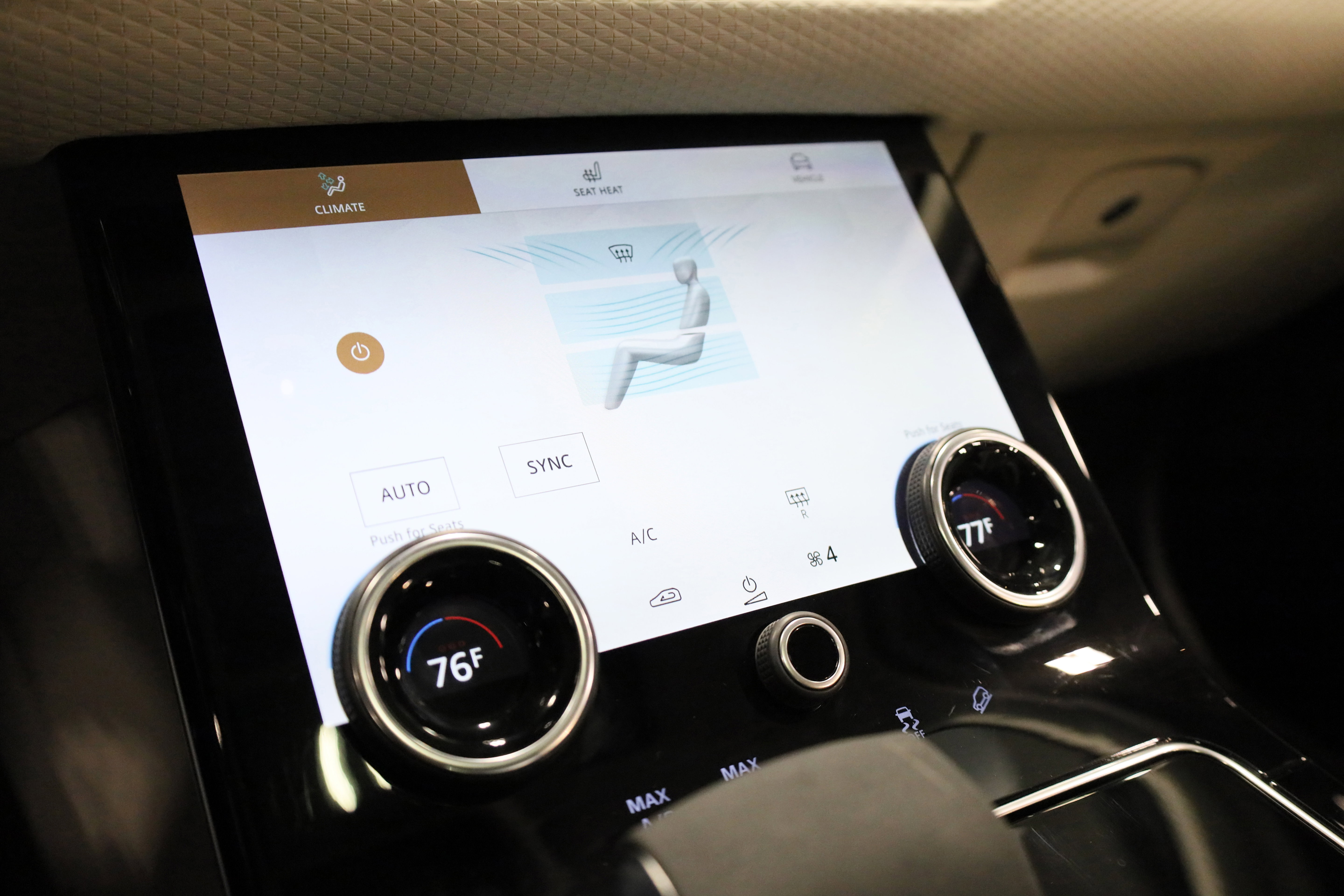 Used 2023 Land Rover Range Rover Velar R-Dynamic S image 29