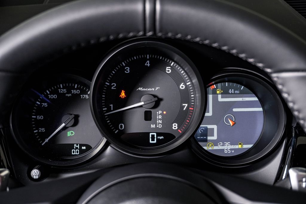 New 2026 Porsche Macan Turbo image 21