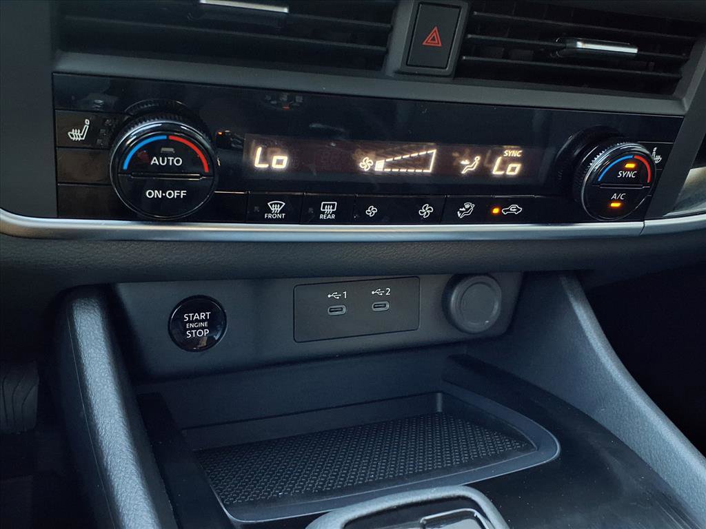 Certified 2025 Nissan Rogue SV image 20