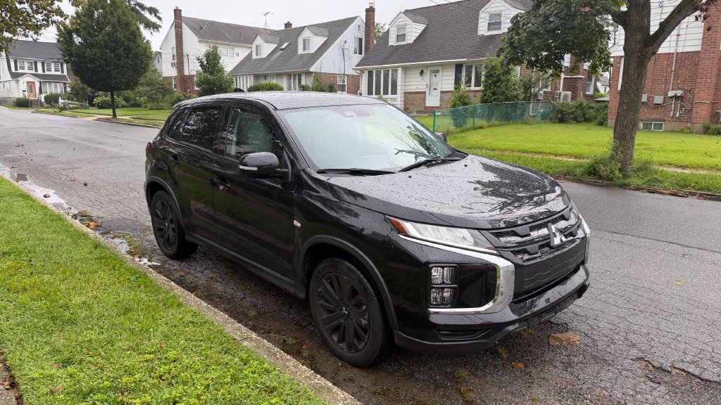 Used 2024 Mitsubishi Outlander Sport LE AWD/4WD image 4