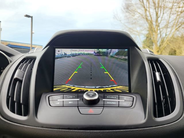 Used 2019 Ford Escape SE image 16