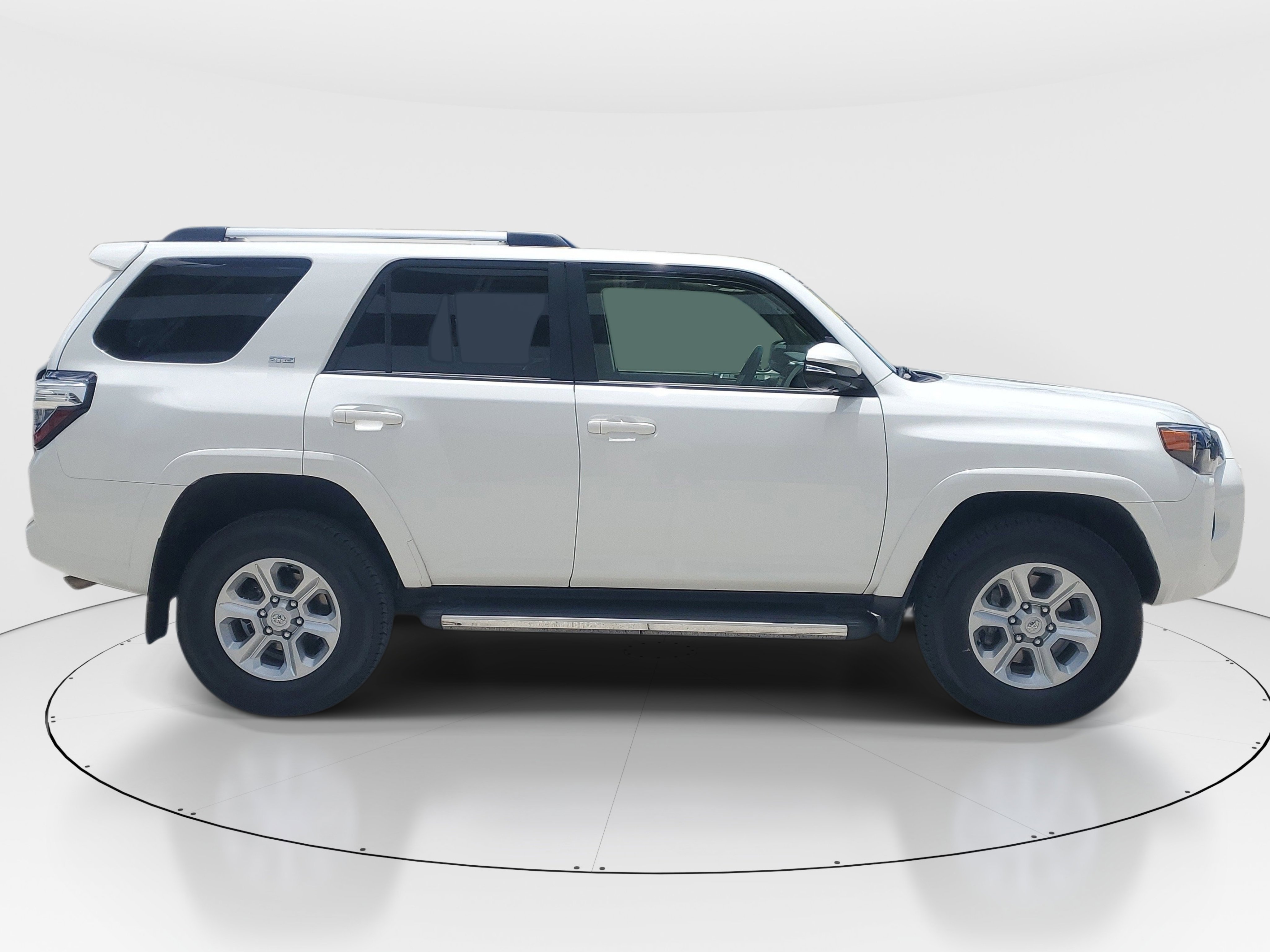 Certified 2024 Toyota 4Runner SR5 Premium w/ Moonroof Package AWD/4WD image 2