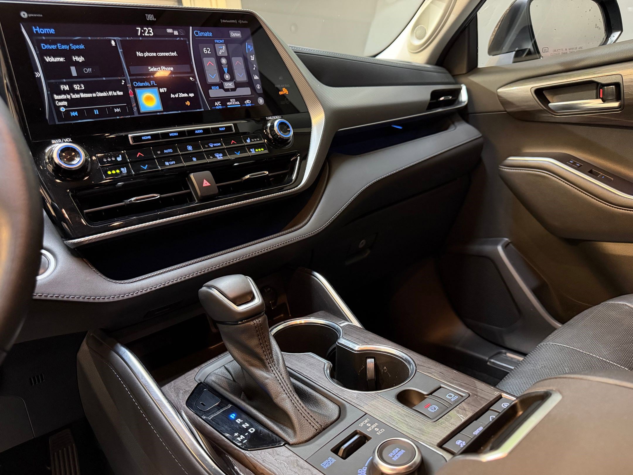 Used 2021 Toyota Highlander Platinum image 27