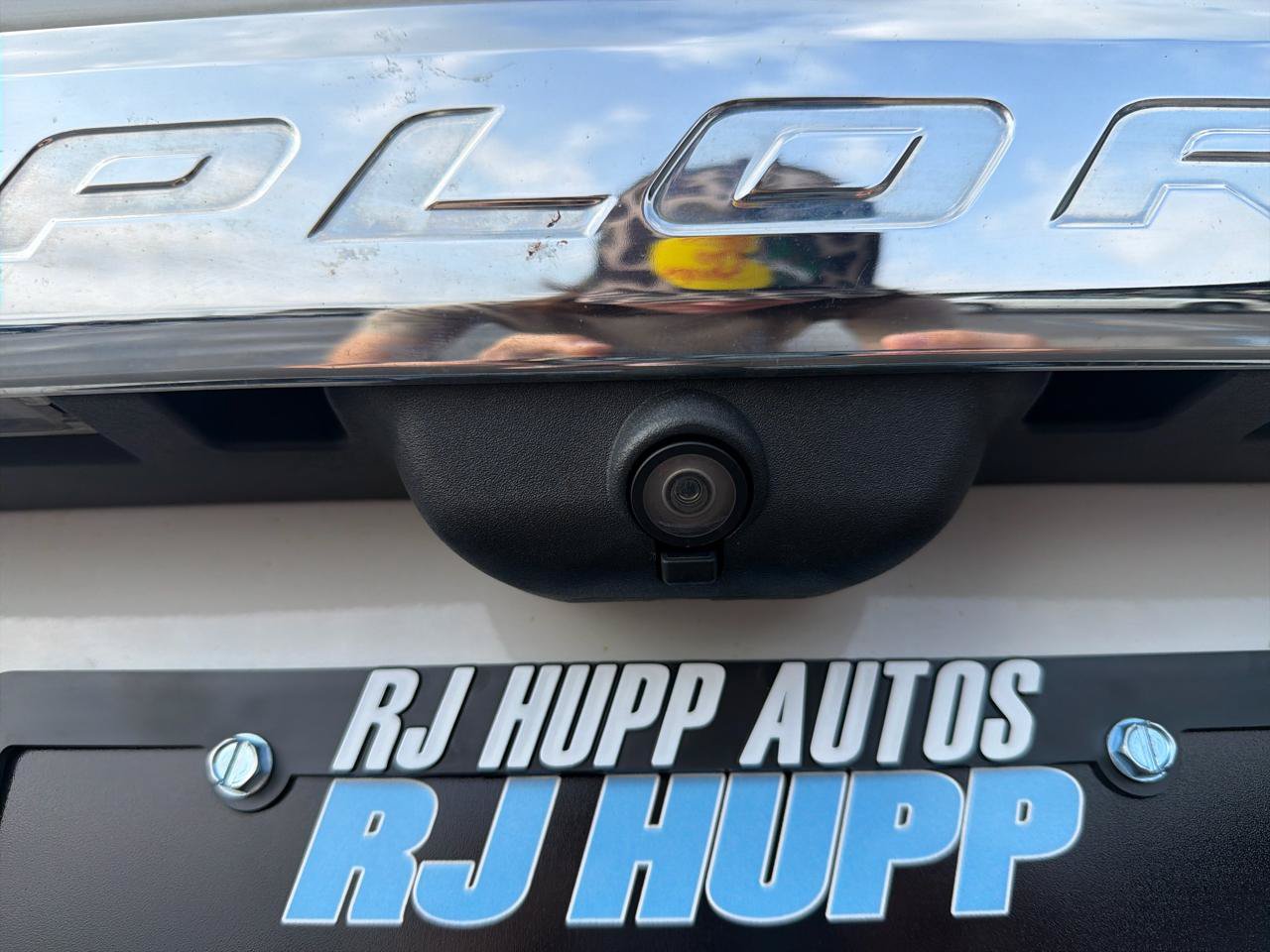 Used 2020 Ford Explorer XLT AWD/4WD image 19