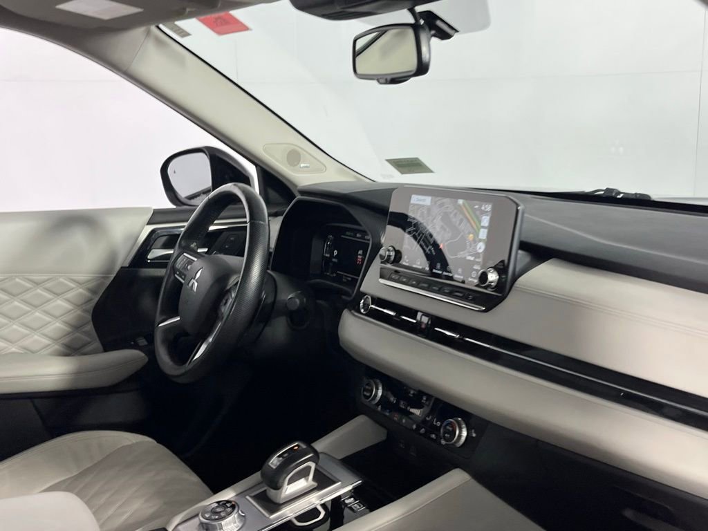Used 2024 Mitsubishi Outlander SEL image 33