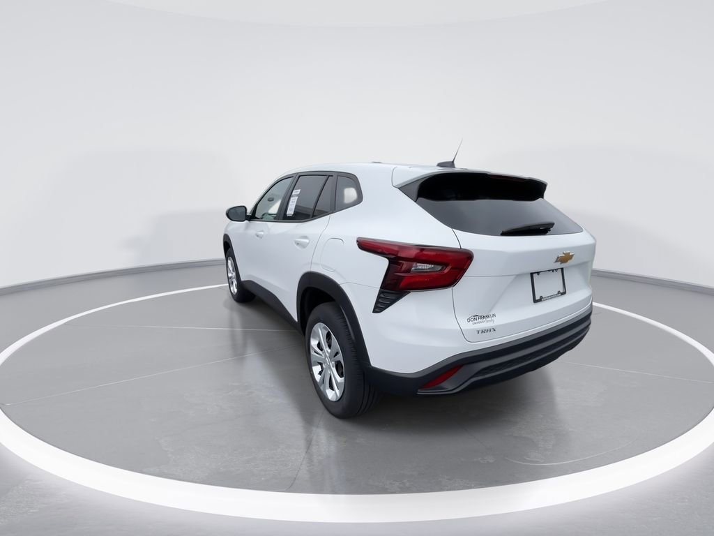 Used 2024 Chevrolet Trax LS FWD image 6