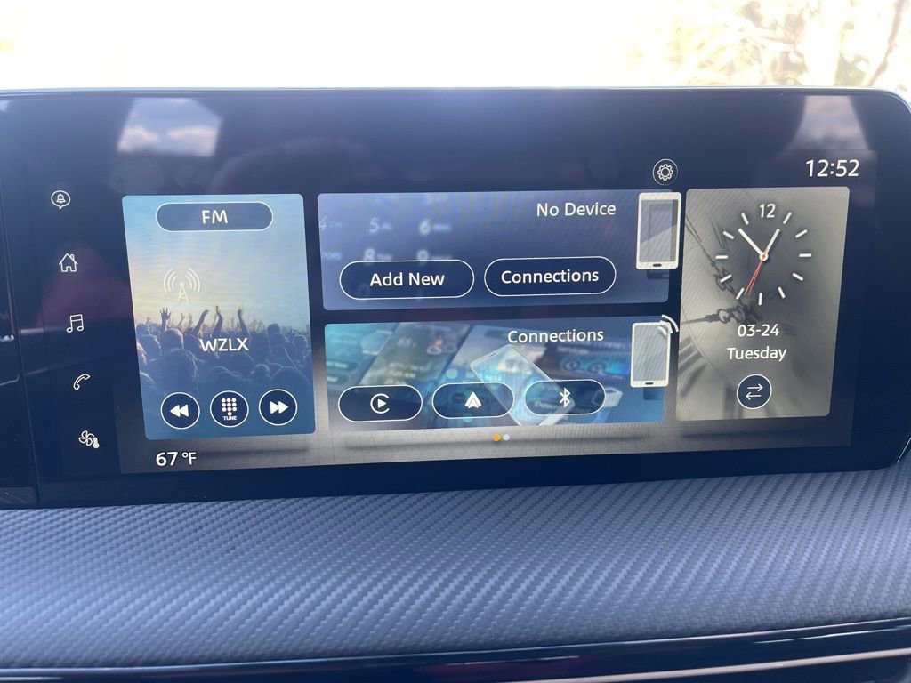 Certified 2025 Nissan Kicks SR image 18