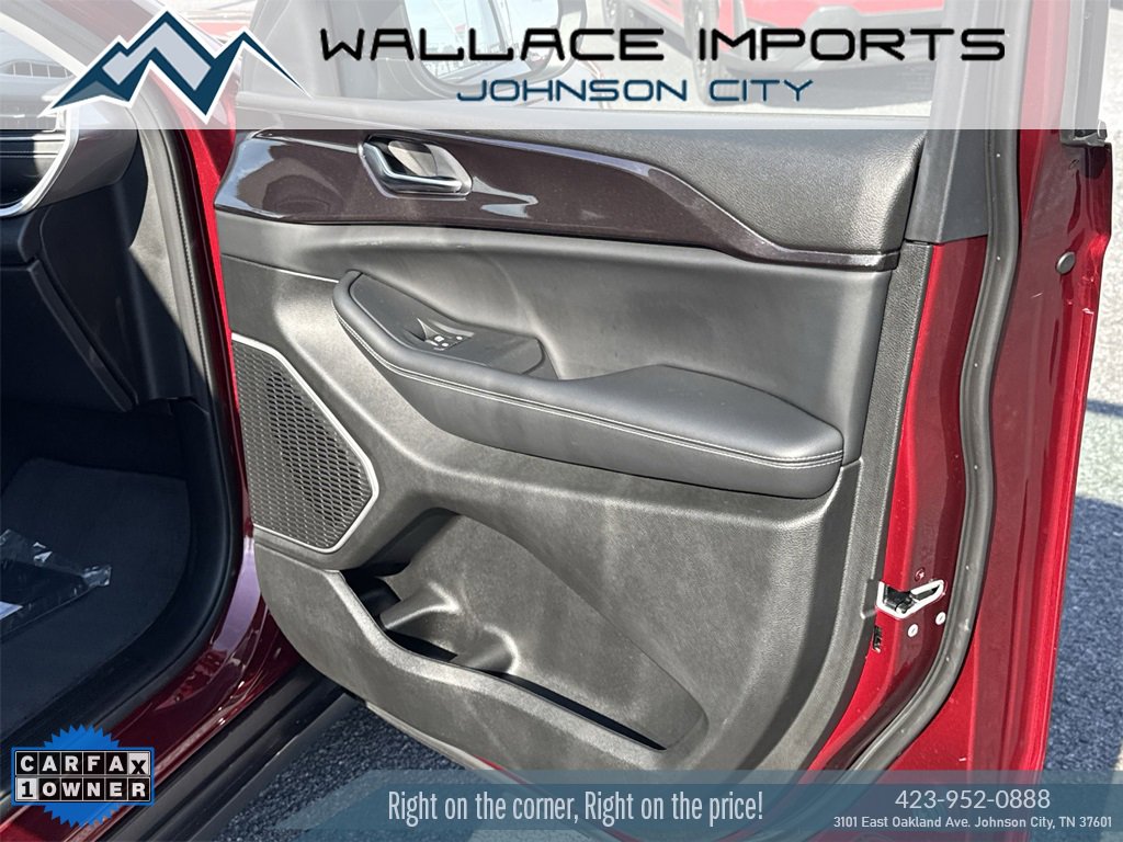 Used 2022 Jeep Grand Cherokee L Laredo w/ Luxury Tech Group I image 38