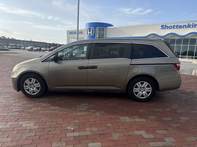 Used 2013 Honda Odyssey LX video 3