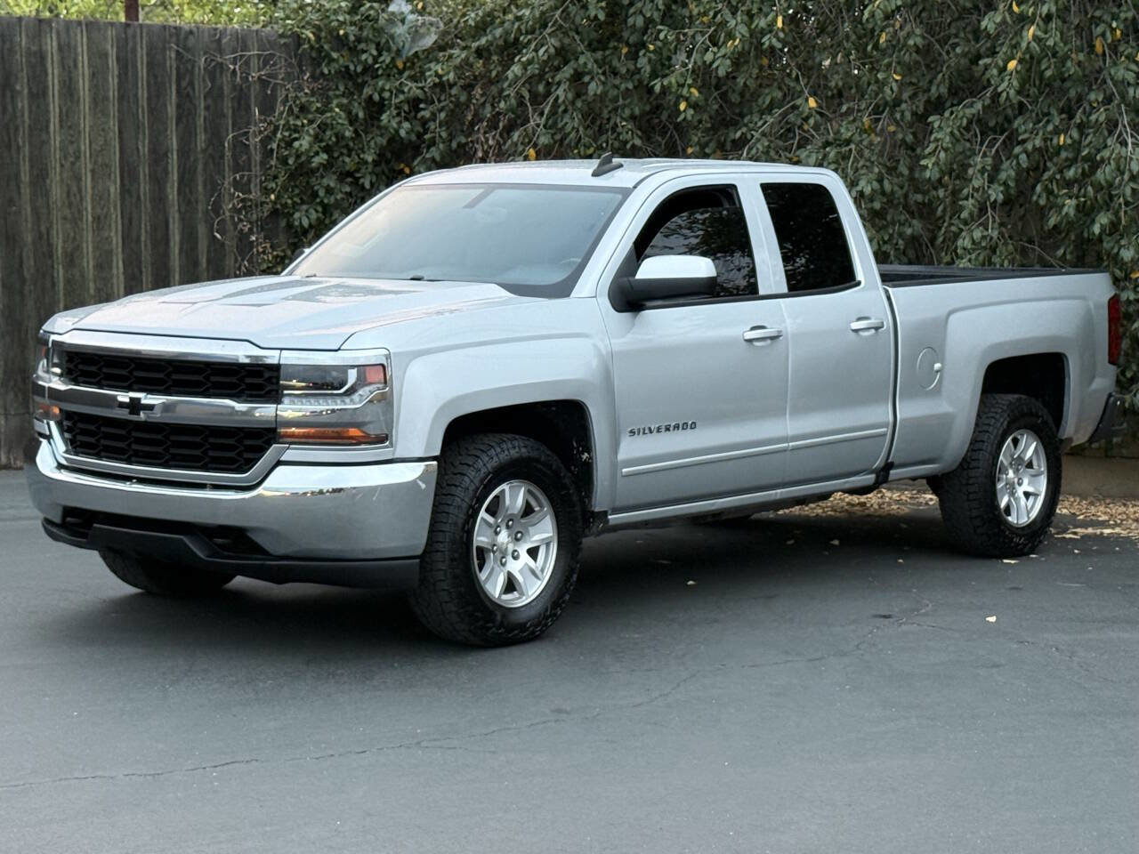 Used 2018 Chevrolet Silverado 1500 LT image 4